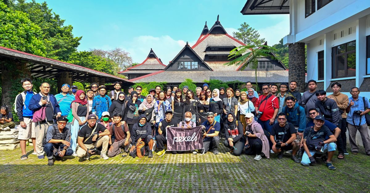 Sewa mobil komunitas Semarang