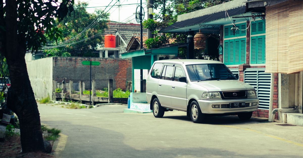 Sewa Mobil Semarang - Solusi Transportasi Terbaik