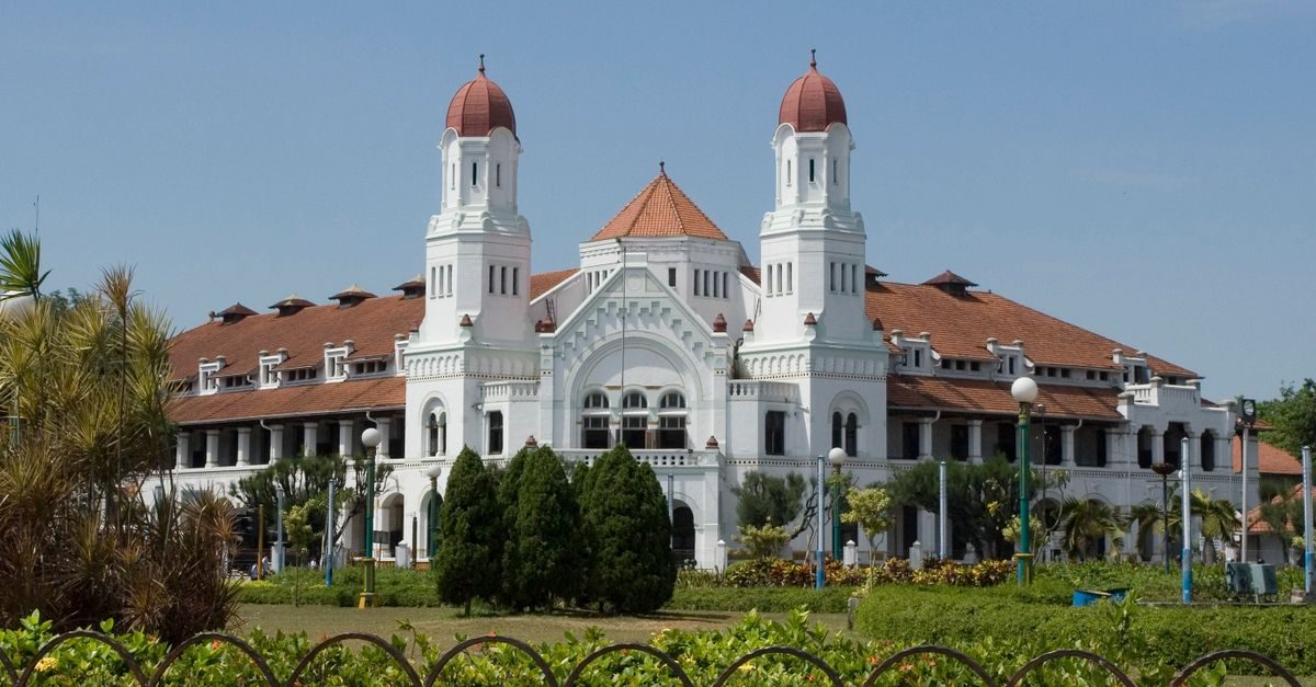 Berbagai jenis mobil sewa di Semarang untuk kebutuhan perjalanan Anda.