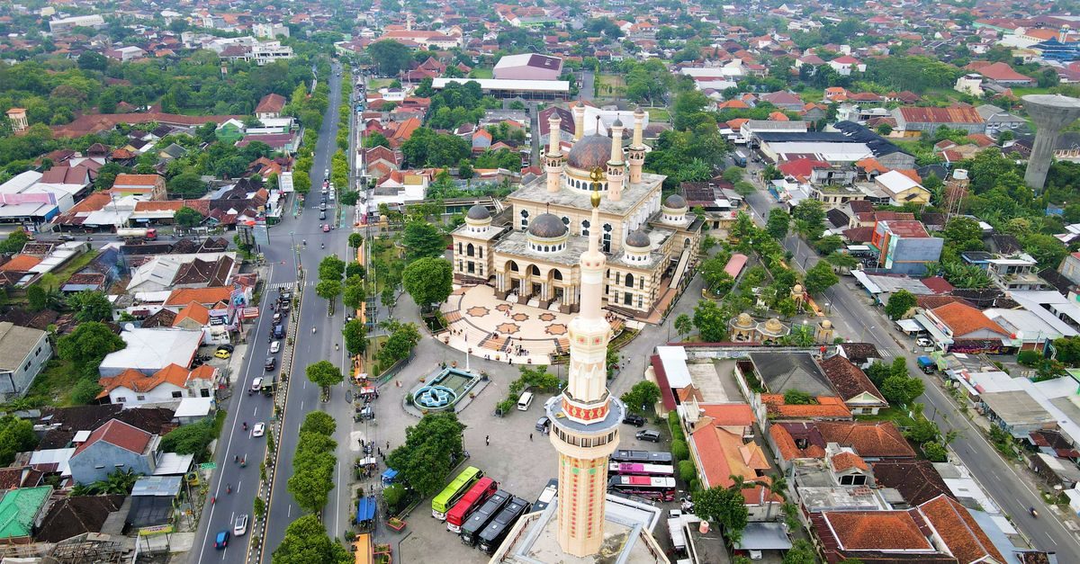 Mobil sewa Semarang untuk liburan yang nyaman